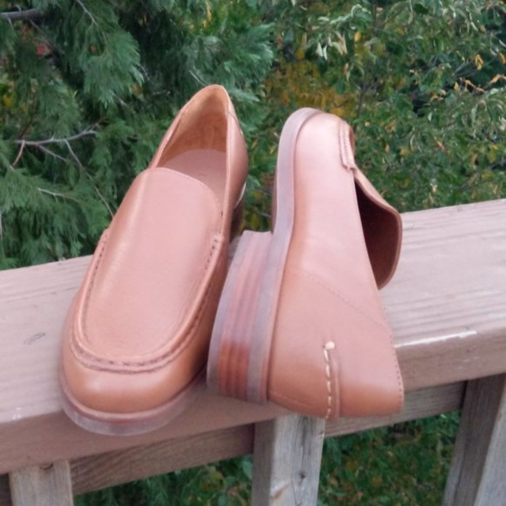 Everlane camel loafers sz 7